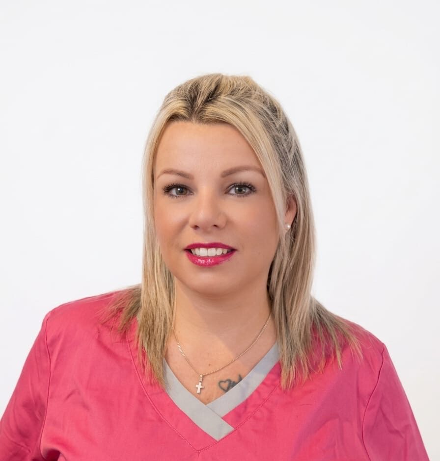 Nicole Mosch - Angestellte im medizinischen & ästhetischen Bereich